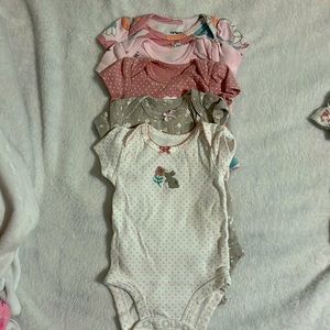 Carter’s 5 pack girl onesie Newborn